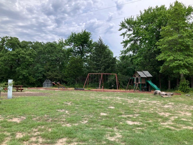 Hilltop Lakes Campground playground