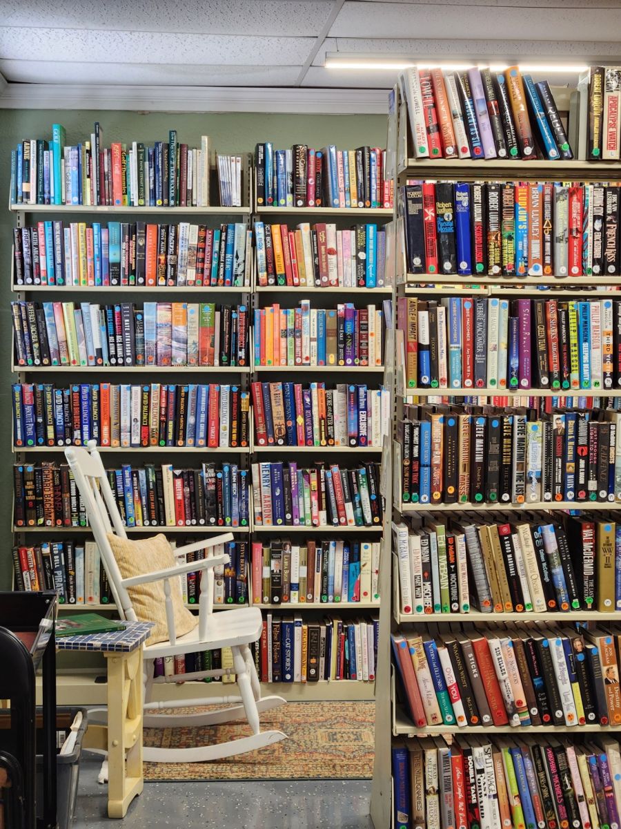 Hilltop Lakes library adult reading