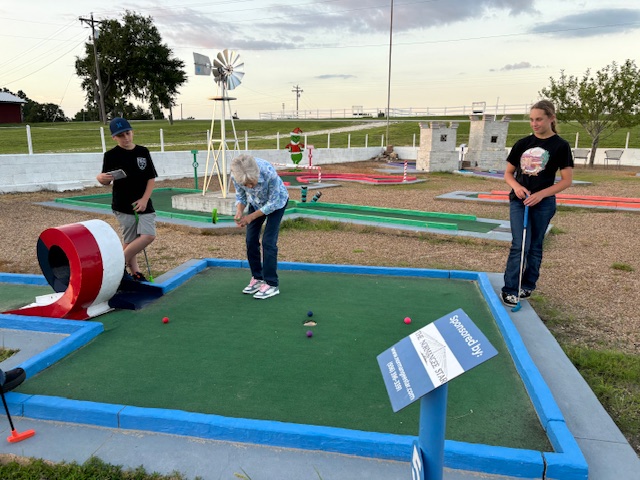 Mini golf Hilltop Lakes