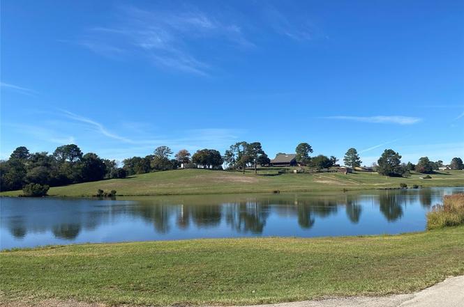Hilltop Lakes Lake