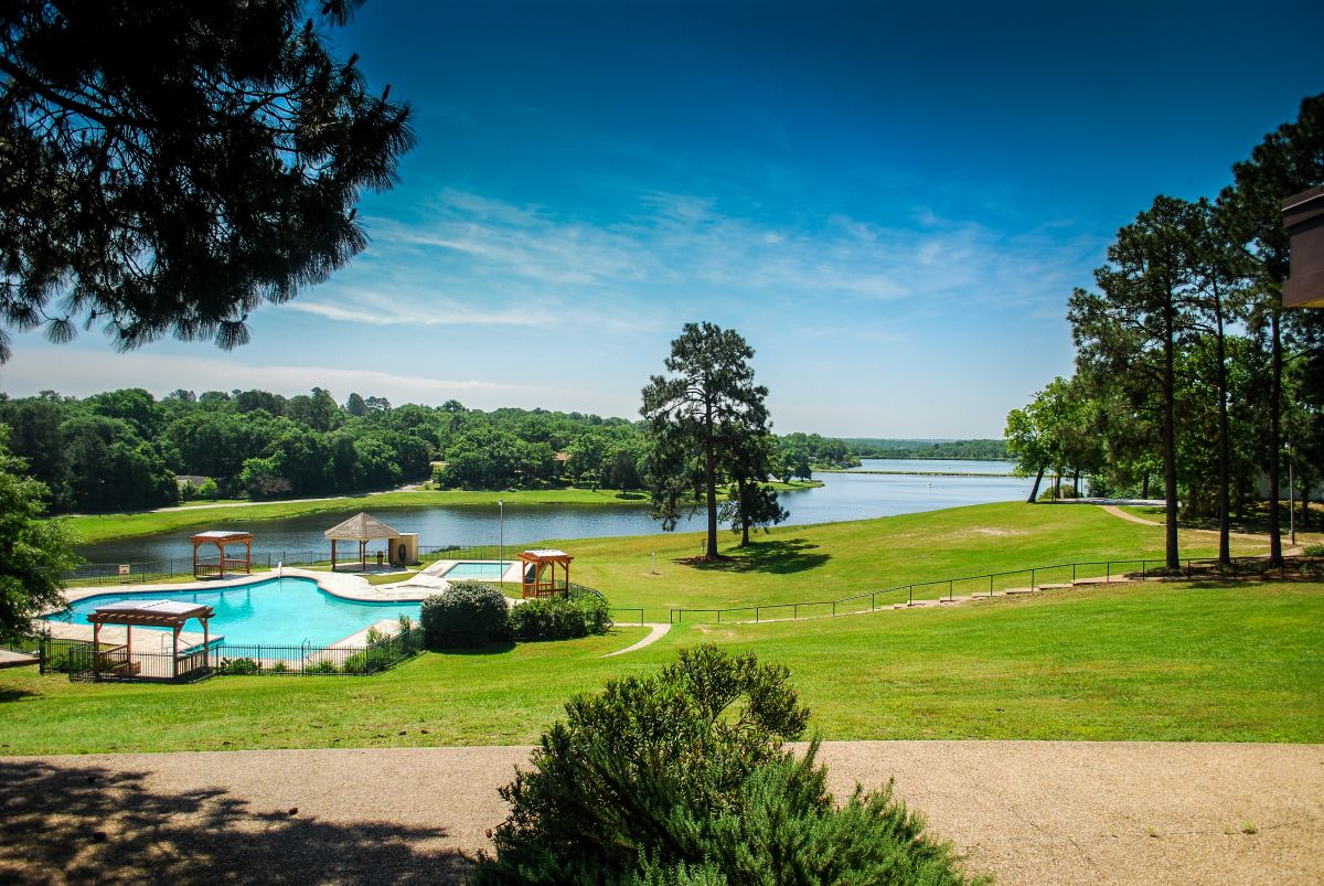Hilltop Lakes Pool